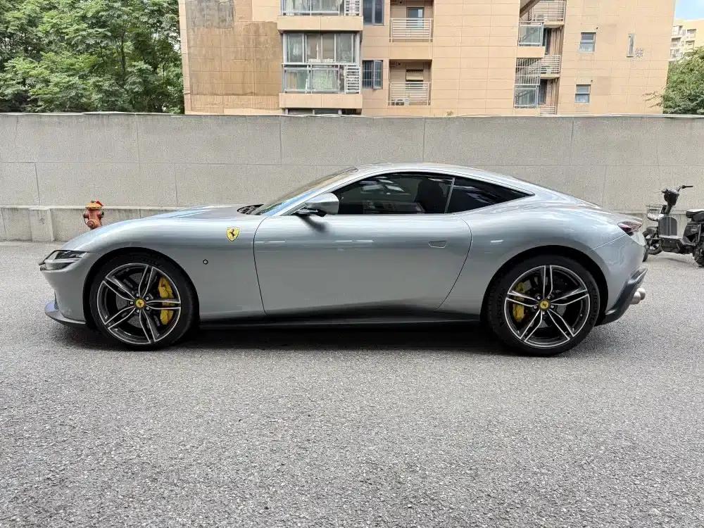 Roma 2020 3.9T V8 — миниатюра 19