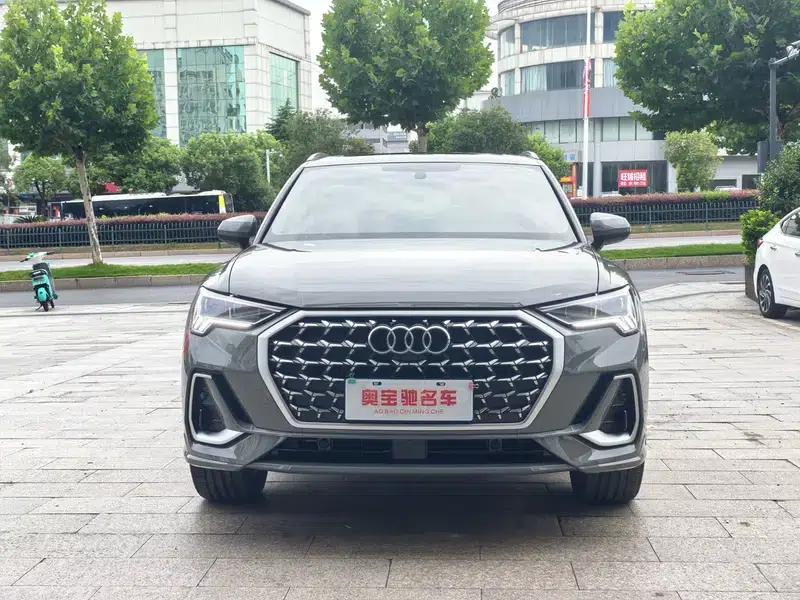 Audi Q3 2024 35 TFSI Fashion Dynamic Edition — миниатюра 2