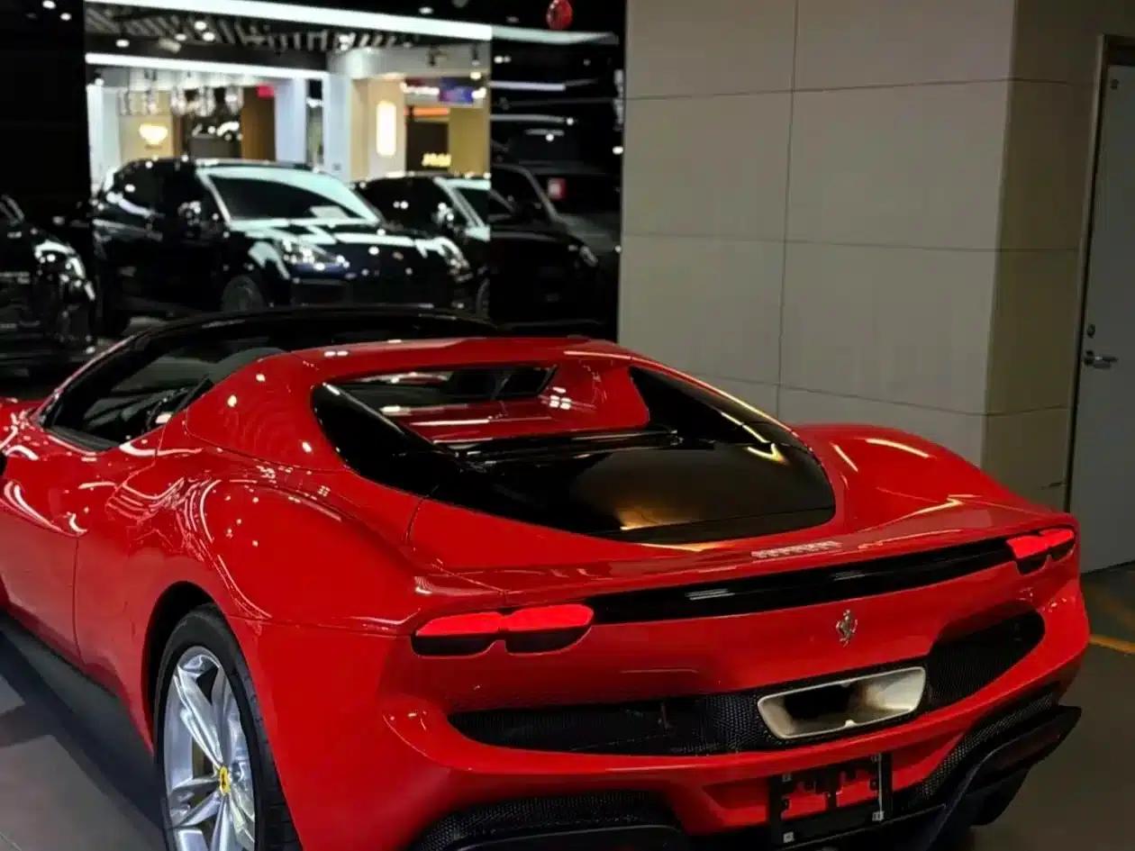 Ferrari 296 2022 3.0T V6 GTS — миниатюра 9