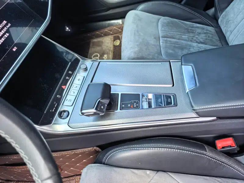 Audi A6L 2023 Facelift 45 TFSI Dynamic Edition — миниатюра 10