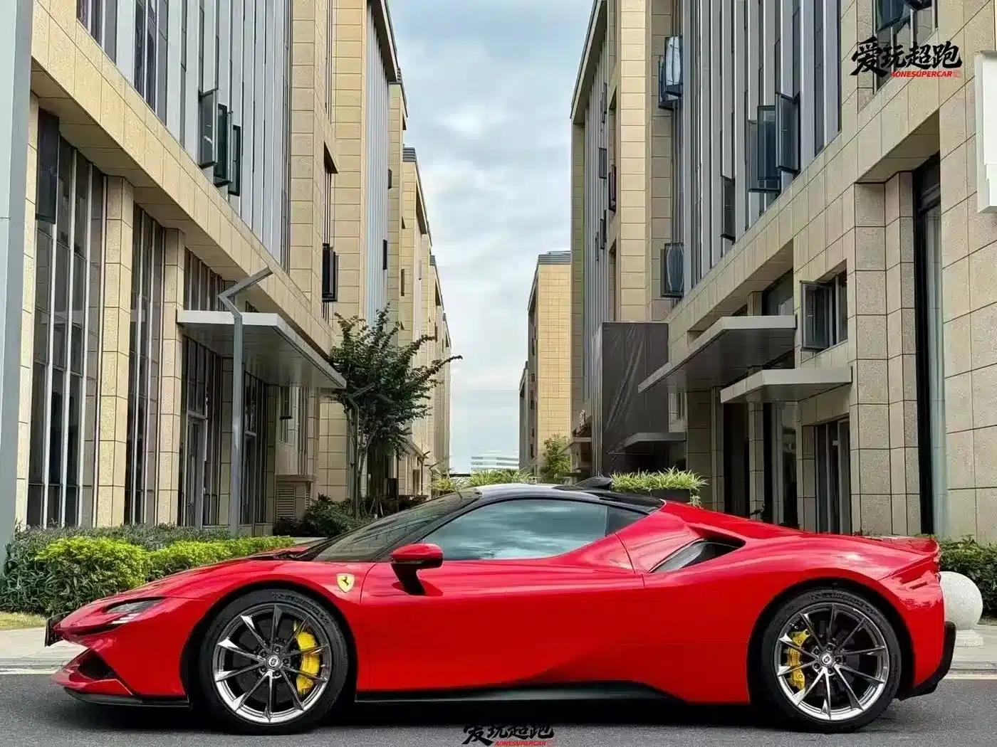 SF90 2020 3.9T V8 Stradale — миниатюра 3
