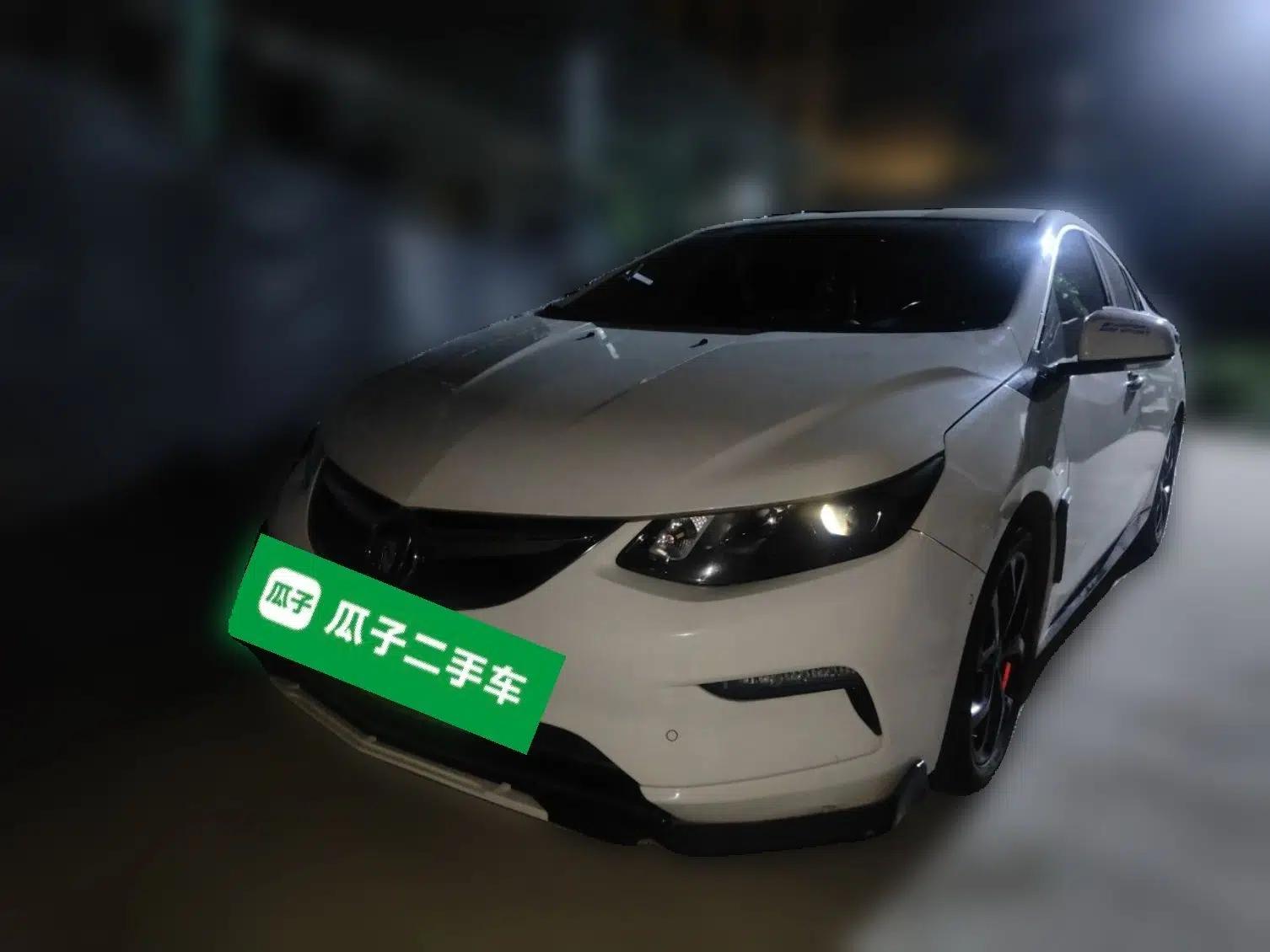 Buick VELITE 5 2017 Stylish Extended-Range Model — миниатюра 1