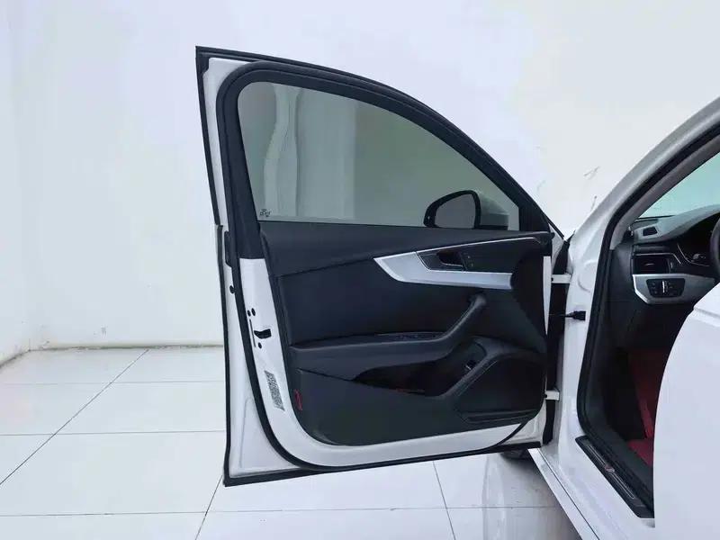 Audi A4L 2019 40 TFSI Fashion Edition (National V Emission Standard) — миниатюра 26