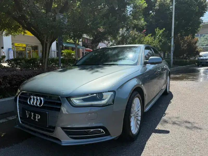 Audi A4L 2015 35 TFSI Automatic Comfort — миниатюра 1