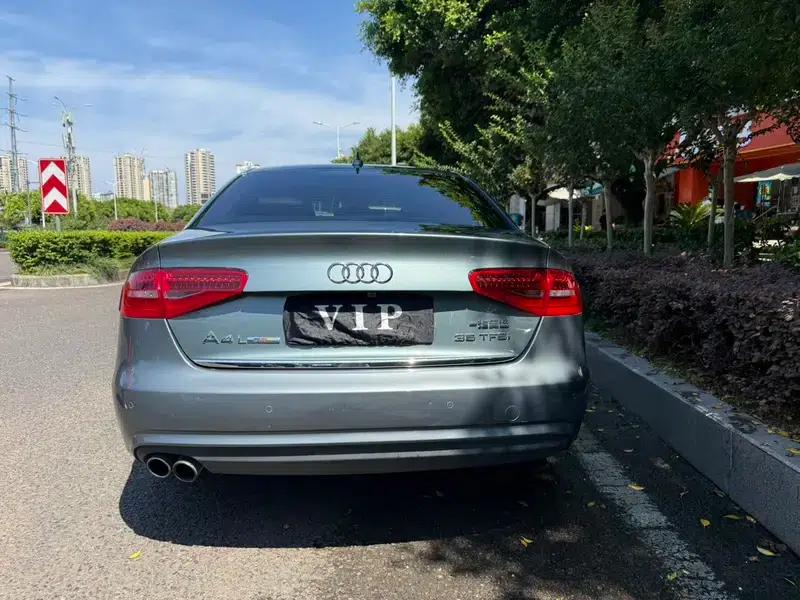 Audi A4L 2015 35 TFSI Automatic Comfort — миниатюра 6