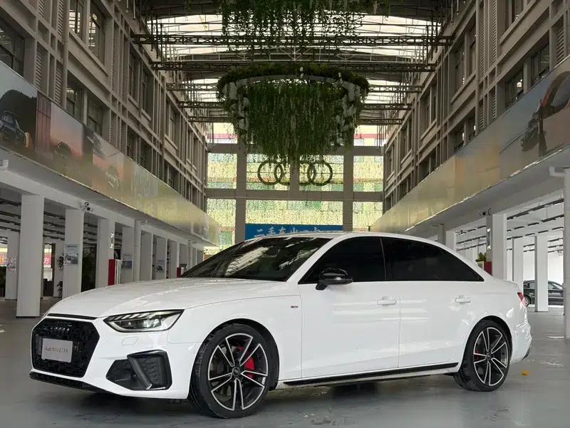 Audi A4L 2023 45 TFSI quattro Premium Dynamic Edition — миниатюра 1
