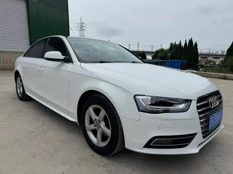 Audi A4L 2013 35 TFSI Automatic Standard Edition — миниатюра 3