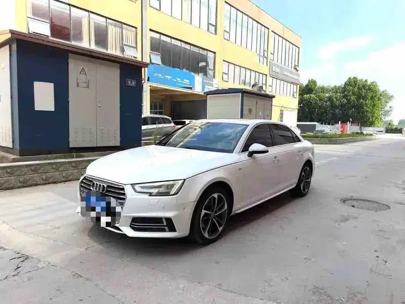 Audi A4L 2018 30th Anniversary Edition 40 TFSI Sport — миниатюра 1