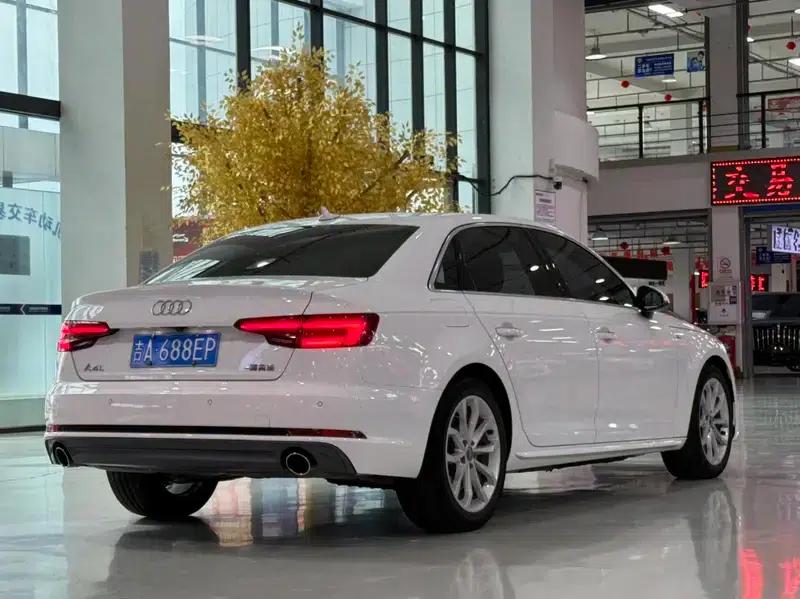 Audi A4L 2018 30th Anniversary Edition 40 TFSI Fashion Model — миниатюра 6