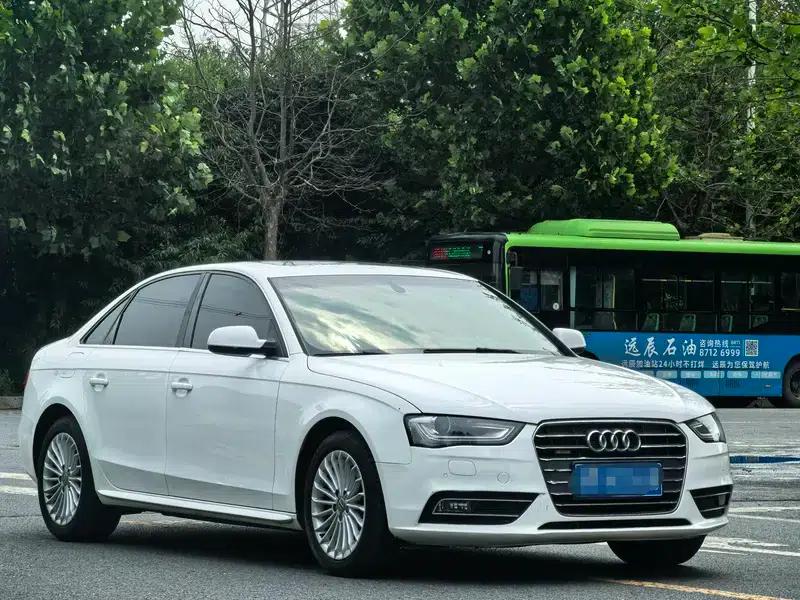 Audi A4L 2015 35 TFSI Automatic Technology Edition — миниатюра 3