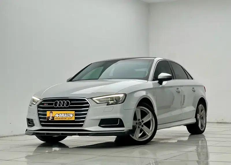 Audi A3 2019 Limousine 35 TFSI Fashion Edition (National V Emission Standard) — миниатюра 1