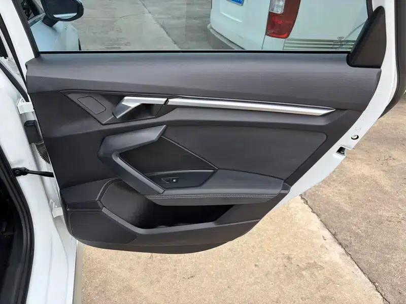 Audi A3 2023 Facelift A3L Limousine 35 TFSI Sporty Edition — миниатюра 12