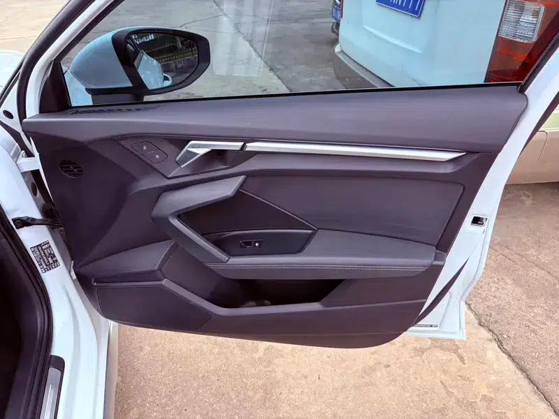 Audi A3 2023 Facelift A3L Limousine 35 TFSI Sporty Edition — миниатюра 13