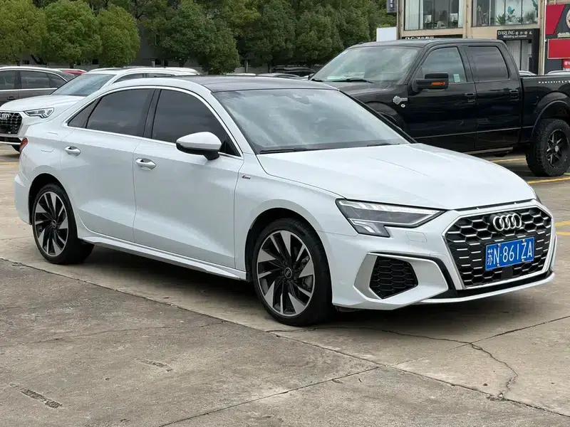 Audi A3 2023 Facelift A3L Limousine 35 TFSI Sporty Edition — миниатюра 3