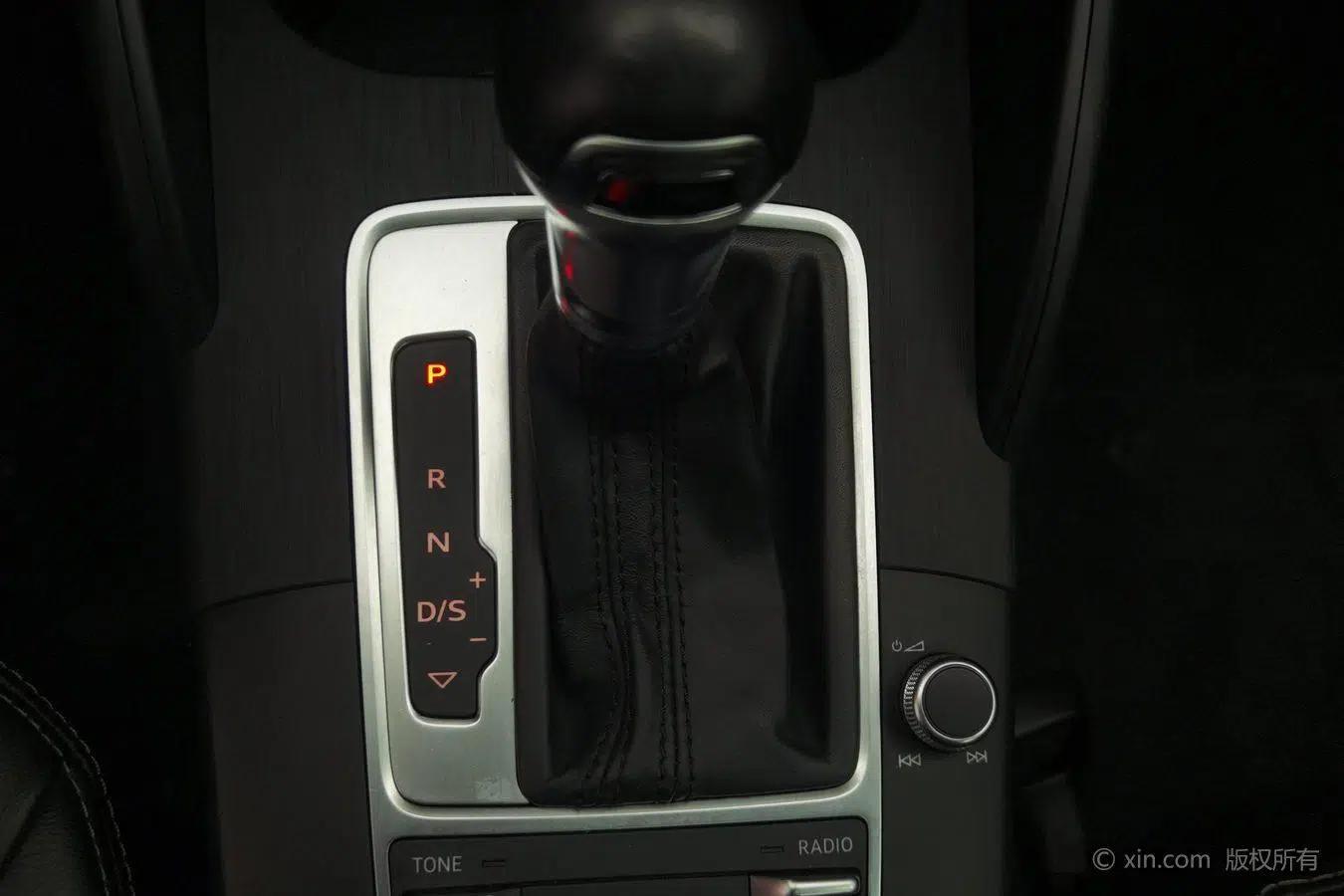 Audi A3 2014 Sportback 35 TFSI Automatic Fashion Edition — миниатюра 17