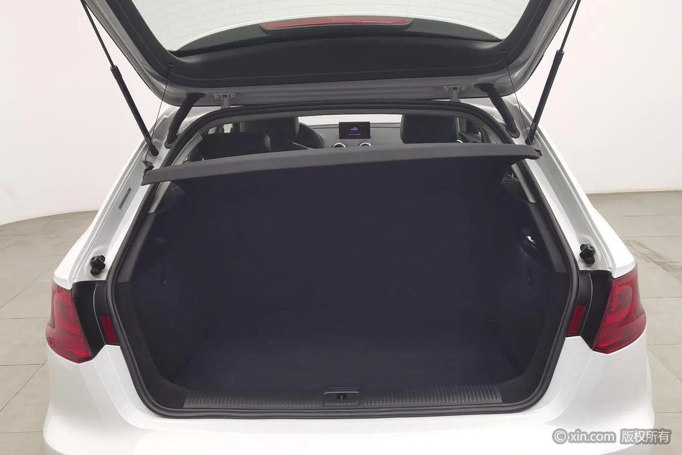 Audi A3 2014 Sportback 35 TFSI Automatic Fashion Edition — миниатюра 20