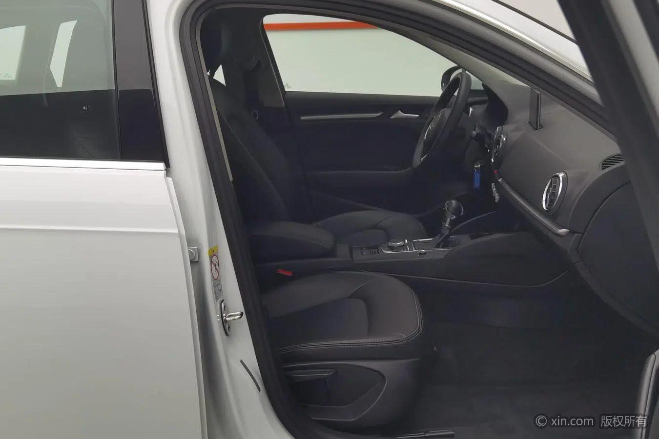 Audi A3 2014 Sportback 35 TFSI Automatic Fashion Edition — миниатюра 22