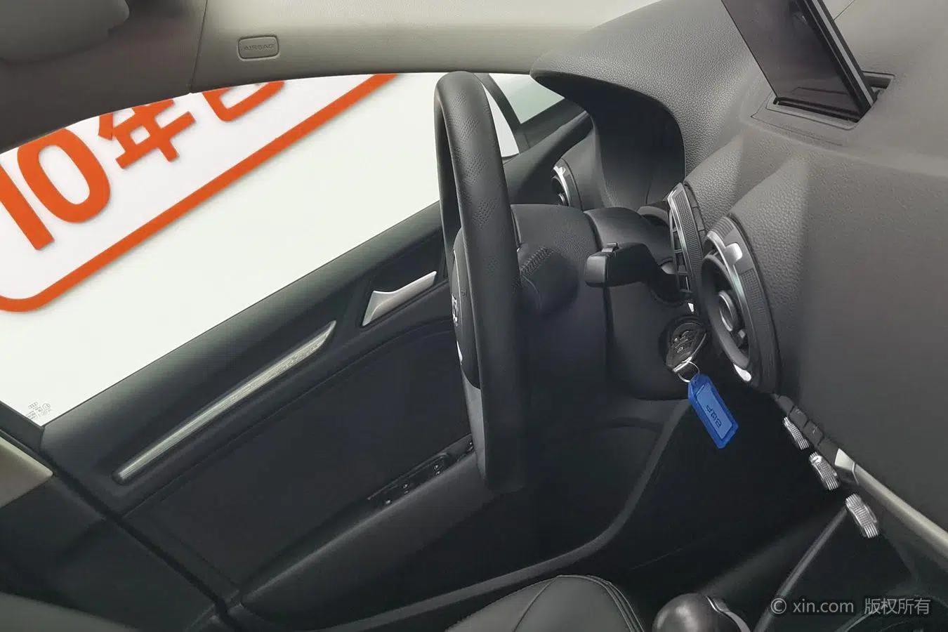 Audi A3 2014 Sportback 35 TFSI Automatic Fashion Edition — миниатюра 23