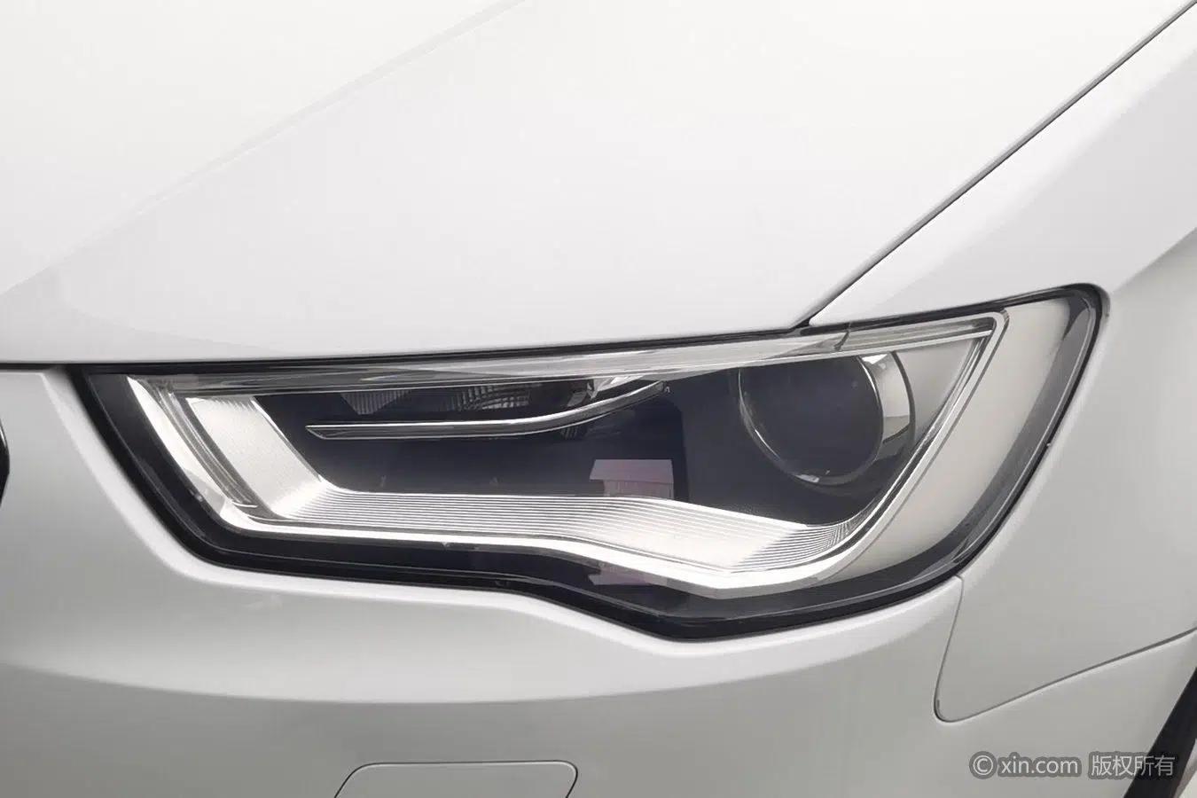 Audi A3 2014 Sportback 35 TFSI Automatic Fashion Edition — миниатюра 5