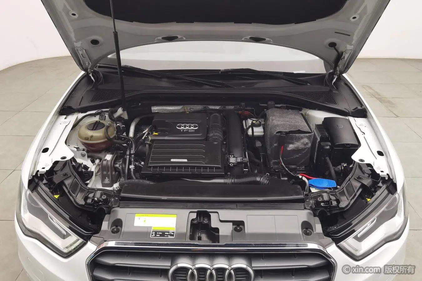 Audi A3 2014 Sportback 35 TFSI Automatic Fashion Edition — миниатюра 7