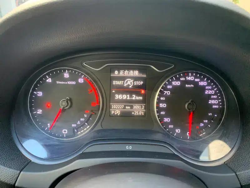 Audi A3 2015 Sportback 40 TFSI Automatic Luxury — миниатюра 12