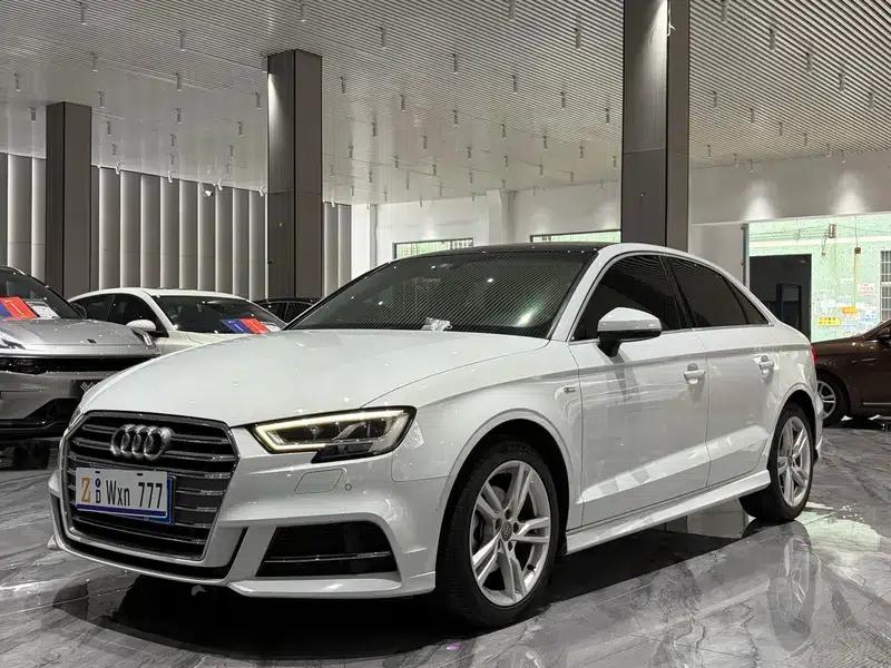 Audi A3 2020 Limousine 35 TFSI Fashion Edition (National V Emission Standard) — миниатюра 1
