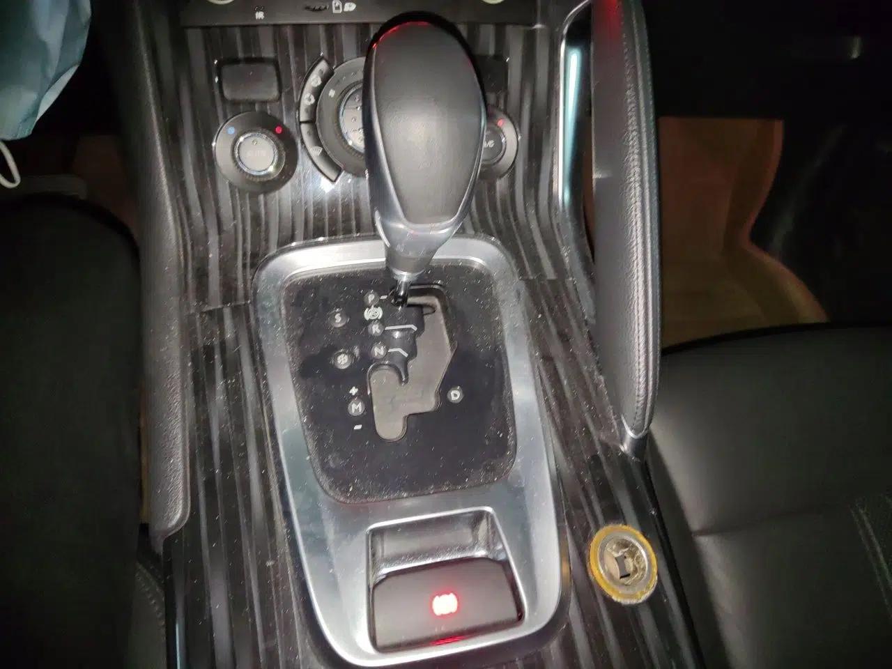 Peugeot 3008 2015 1.6THP Automatic Classic Edition — миниатюра 11