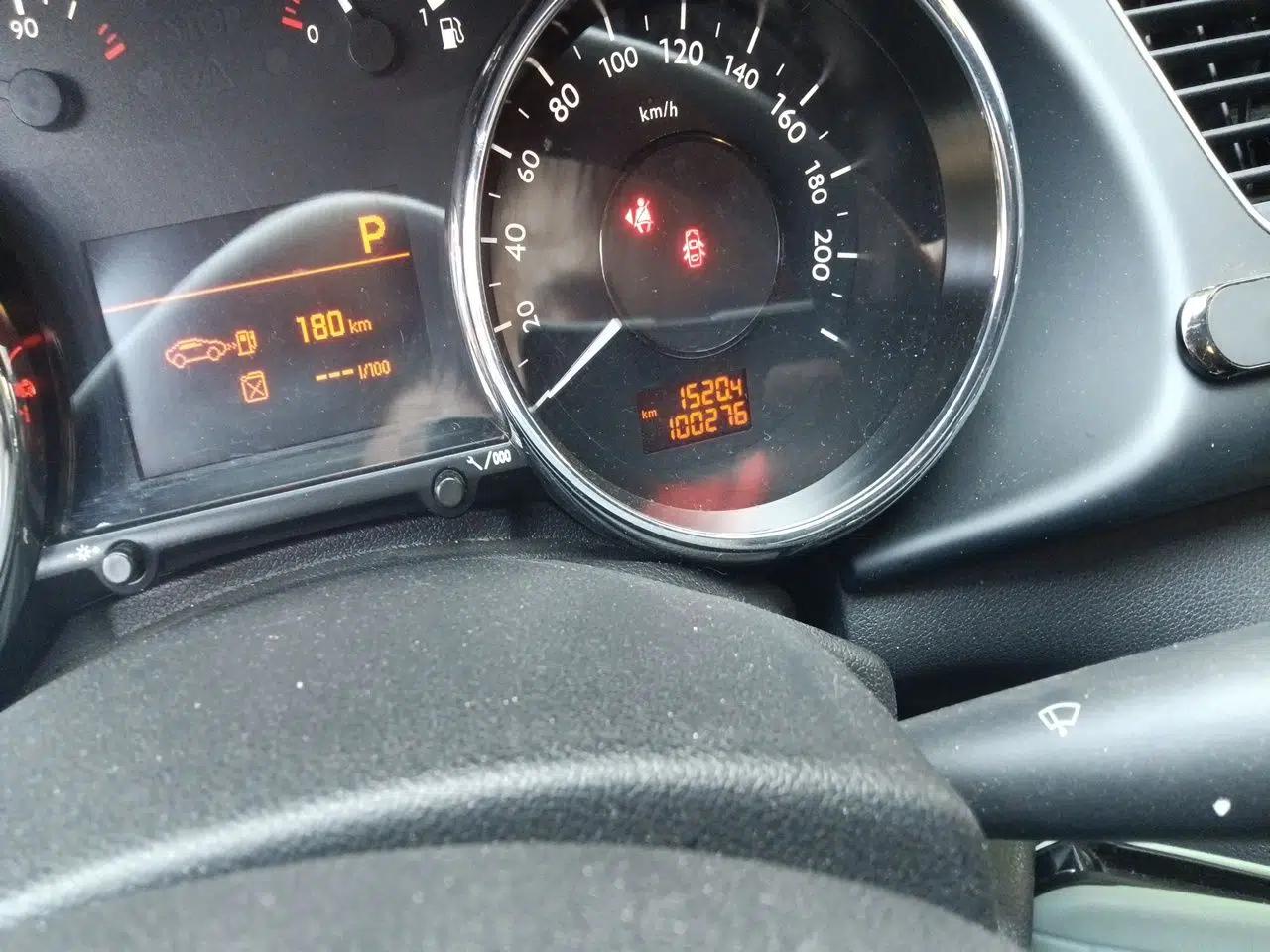 Peugeot 3008 2013 2.0L Automatic Trend Edition — миниатюра 12