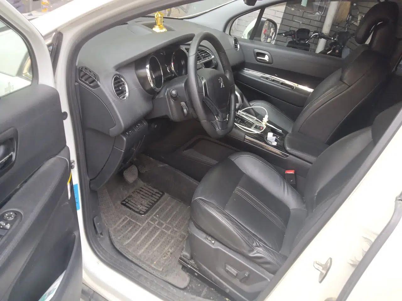 Peugeot 3008 2013 2.0L Automatic Trend Edition — миниатюра 16