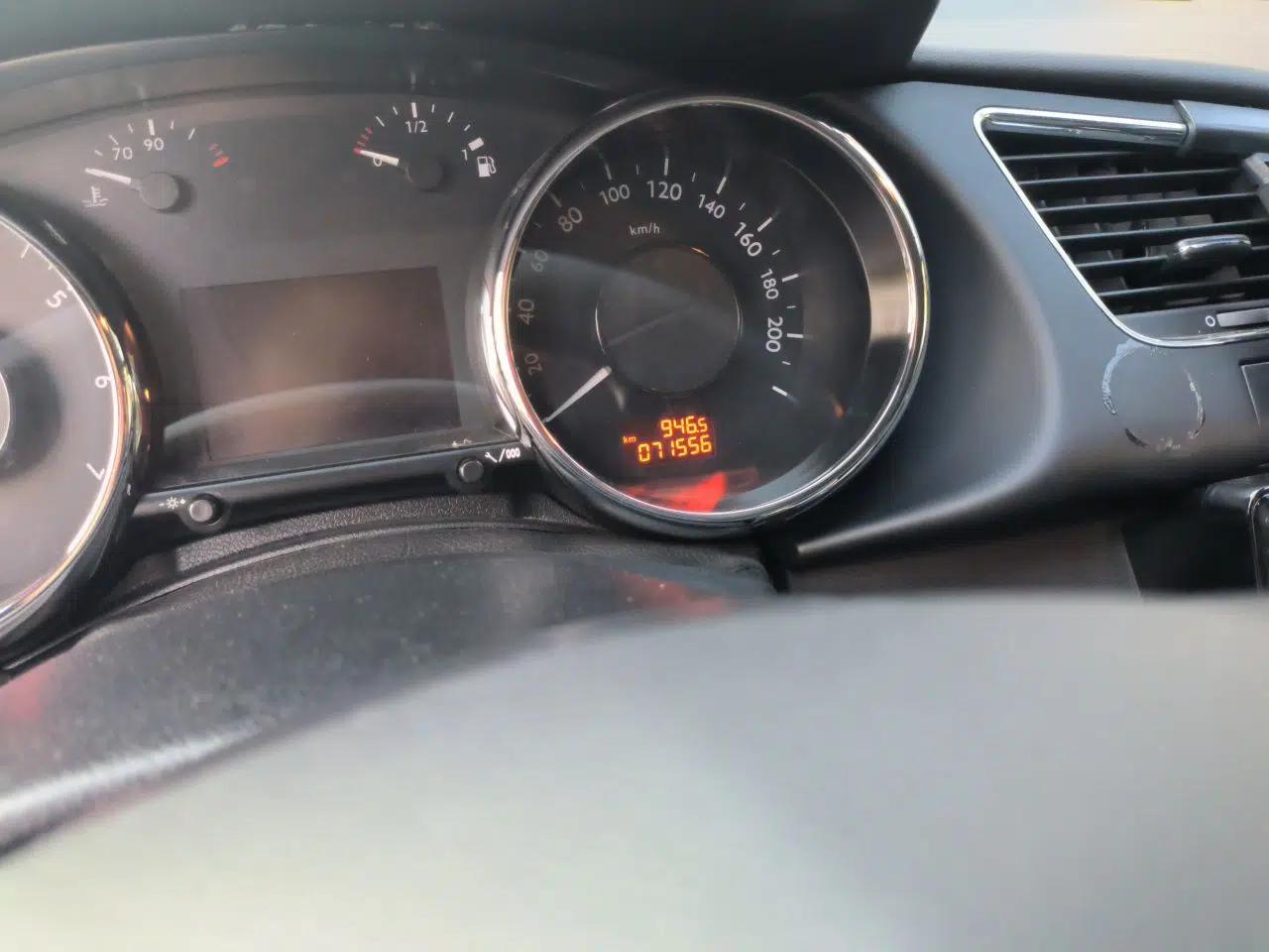 Peugeot 3008 2016 2.0L Automatic Classic Edition — миниатюра 12