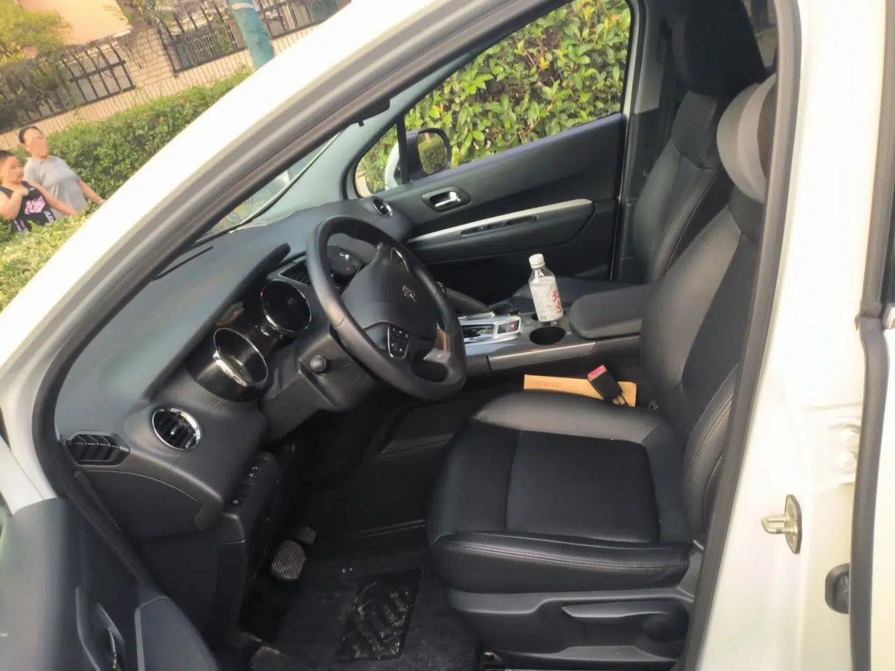 Peugeot 3008 2016 2.0L Automatic Classic Edition — миниатюра 15