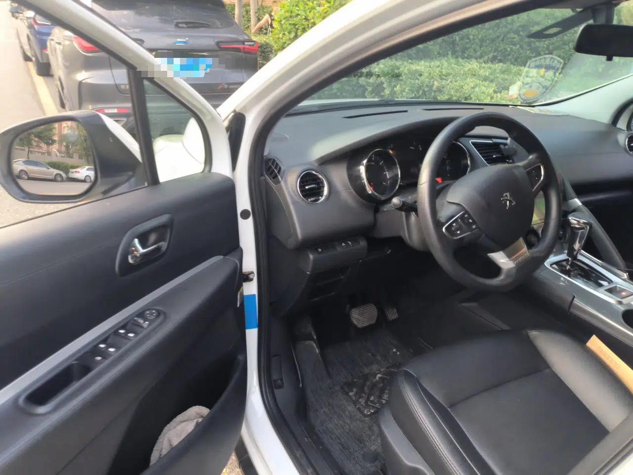 Peugeot 3008 2016 2.0L Automatic Classic Edition — миниатюра 16