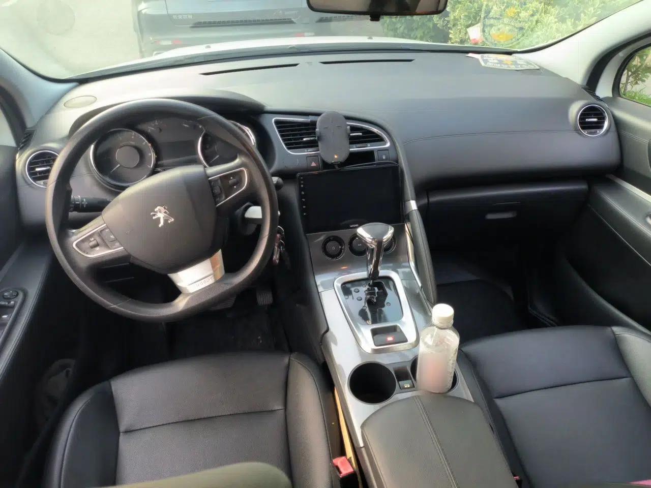 Peugeot 3008 2016 2.0L Automatic Classic Edition — миниатюра 9