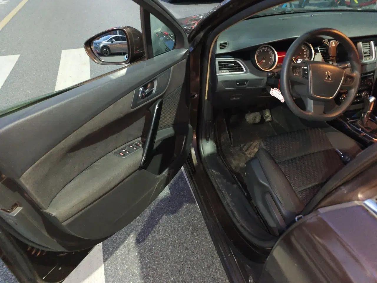 Peugeot 508 2015 2.0L Automatic Zhiyi Edition — миниатюра 16