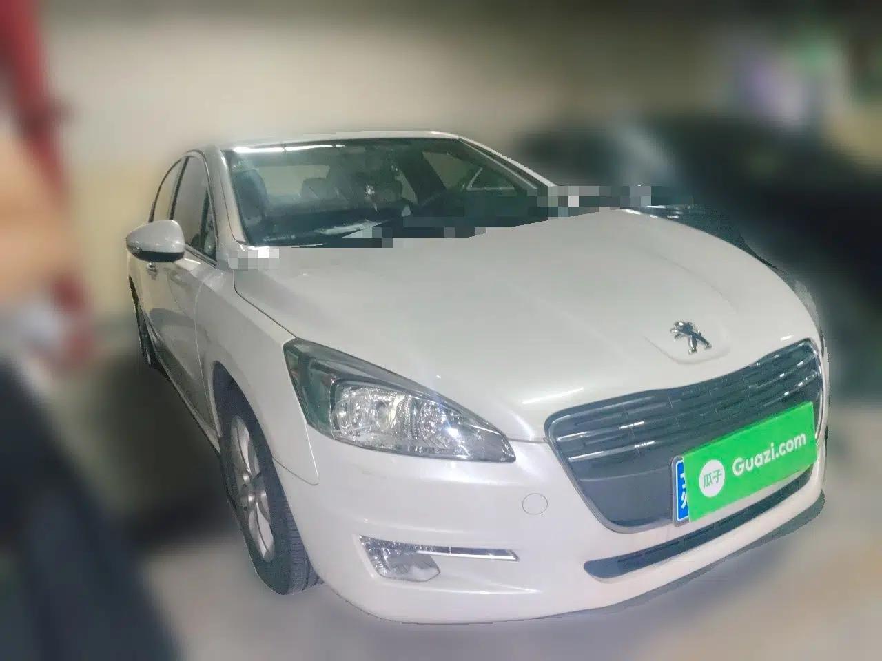 Peugeot 508 2013 2.0L 2nd Anniversary Edition with Automatic Sunroof – Classic Version — миниатюра 3