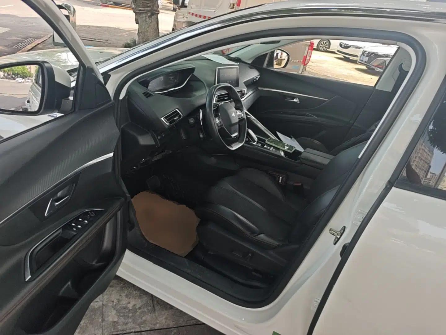 Peugeot 4008 2018 350THP Elite Edition — миниатюра 18