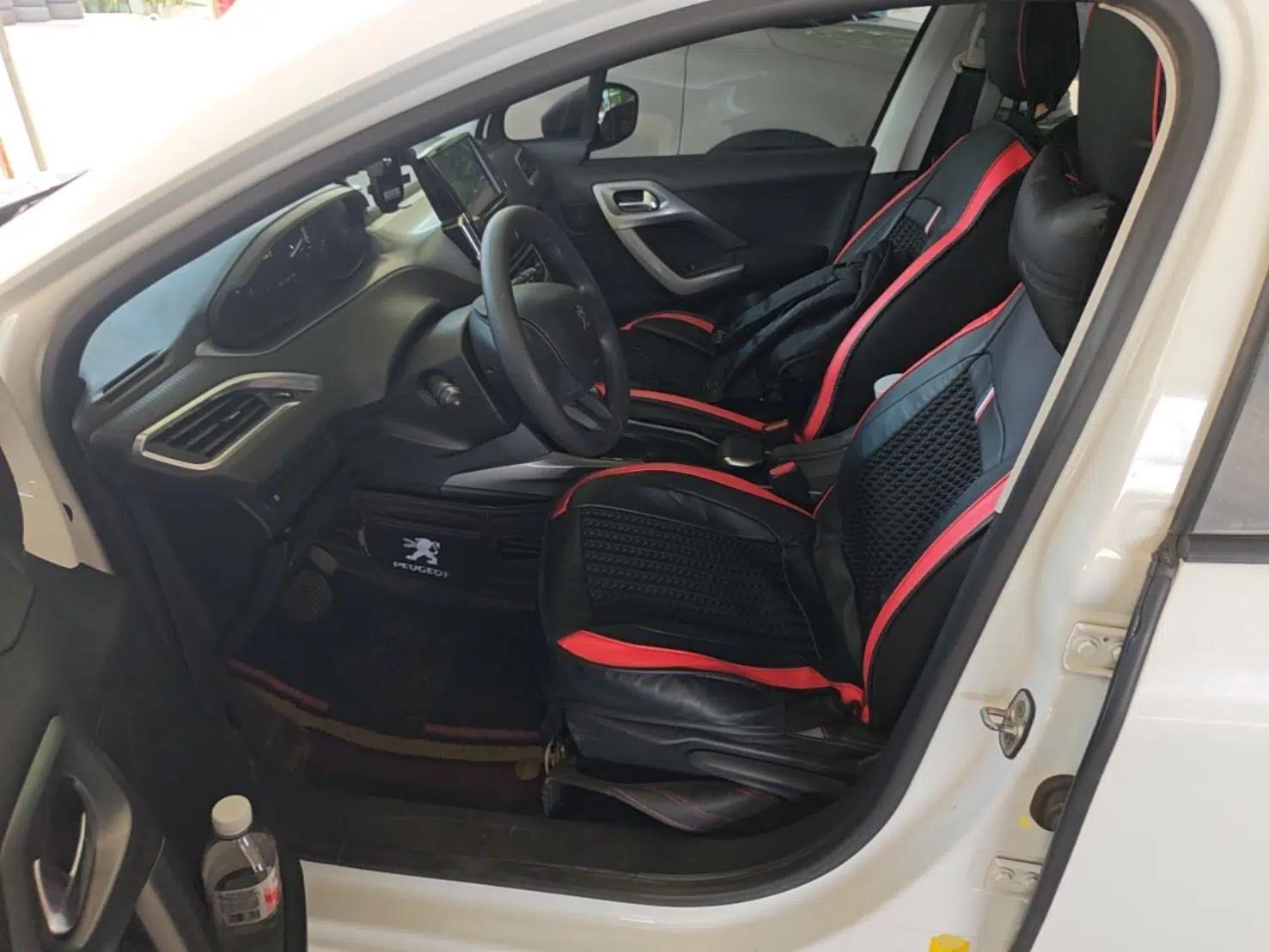 Peugeot 2008 2014 1.6L Automatic Trend Edition — миниатюра 17