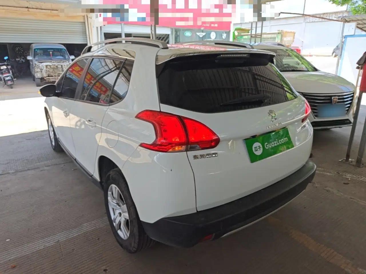 Peugeot 2008 2014 1.6L Automatic Trend Edition — миниатюра 4