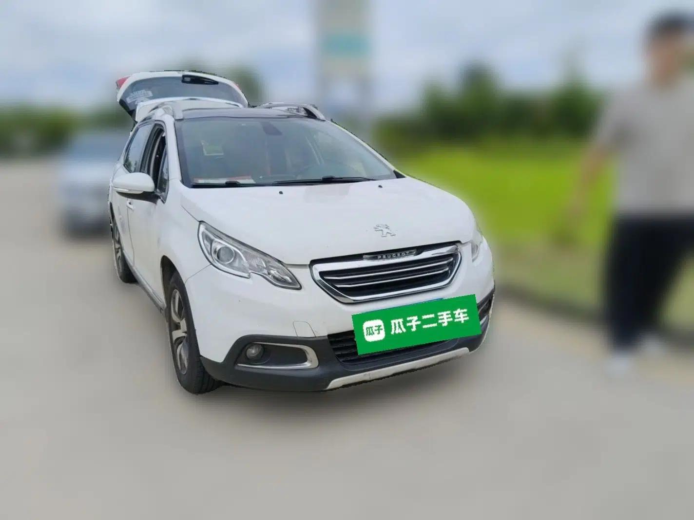Peugeot 2008 2014 1.6L Automatic Navigation Edition — миниатюра 3