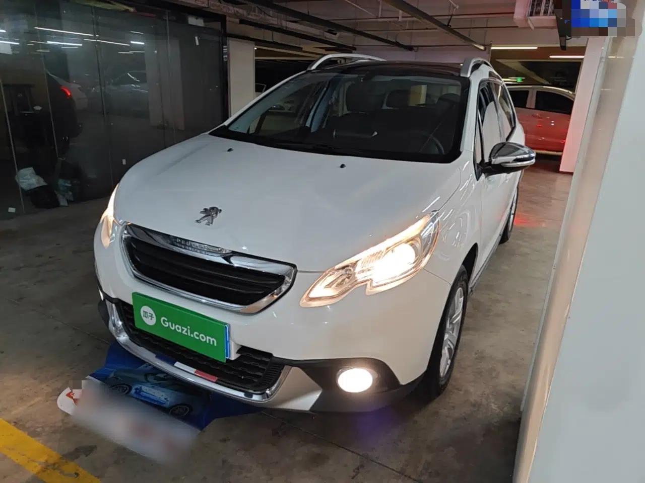 Peugeot 2008 2014 1.6L Automatic Trend Edition — миниатюра 1