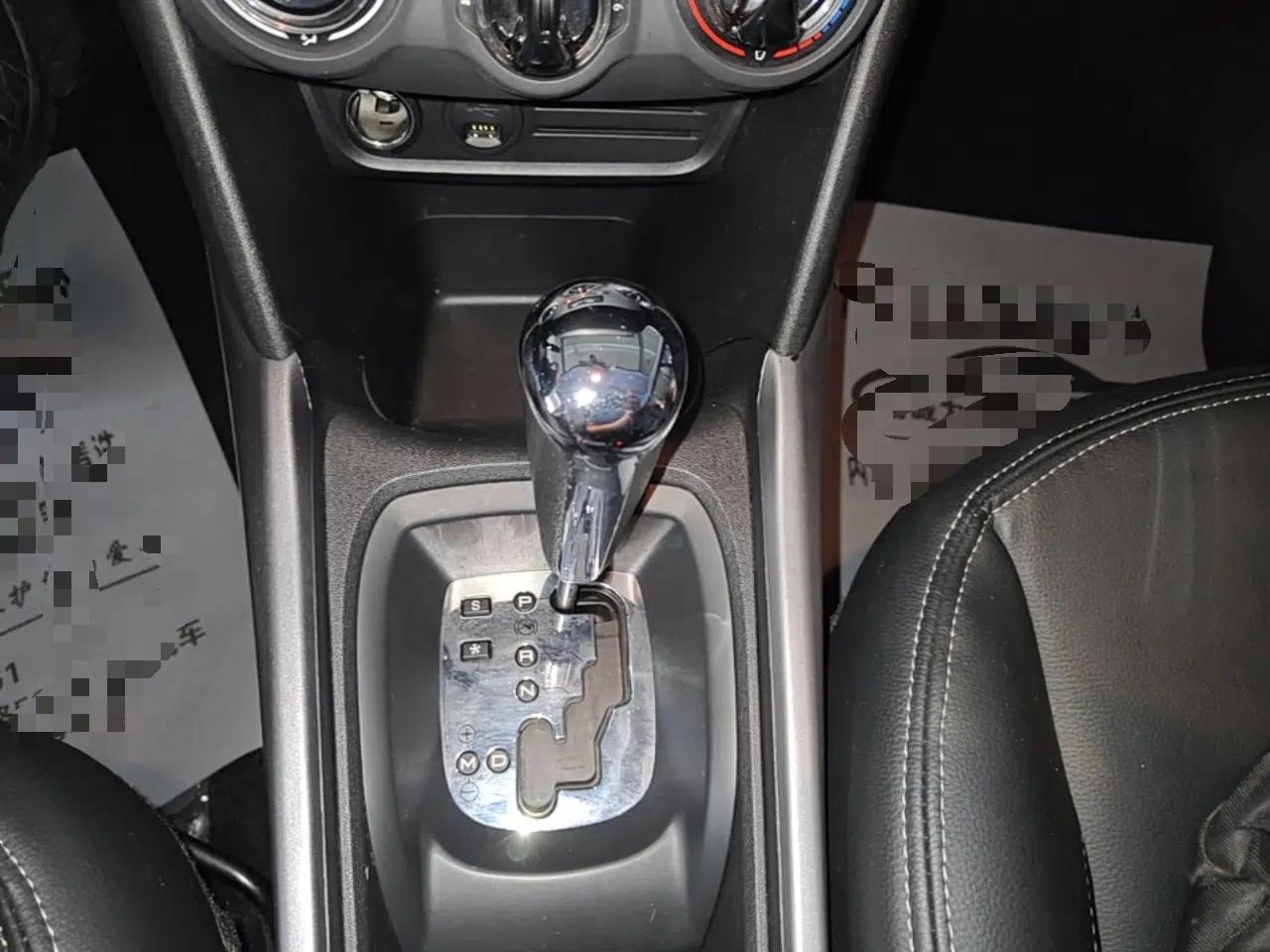 Peugeot 2008 2014 1.6L Automatic Trend Edition — миниатюра 16
