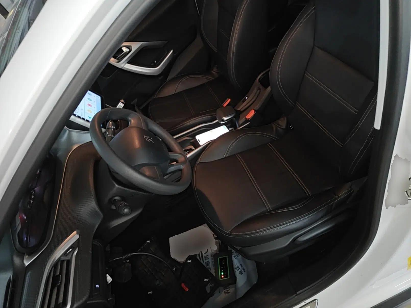 Peugeot 2008 2014 1.6L Automatic Trend Edition — миниатюра 17