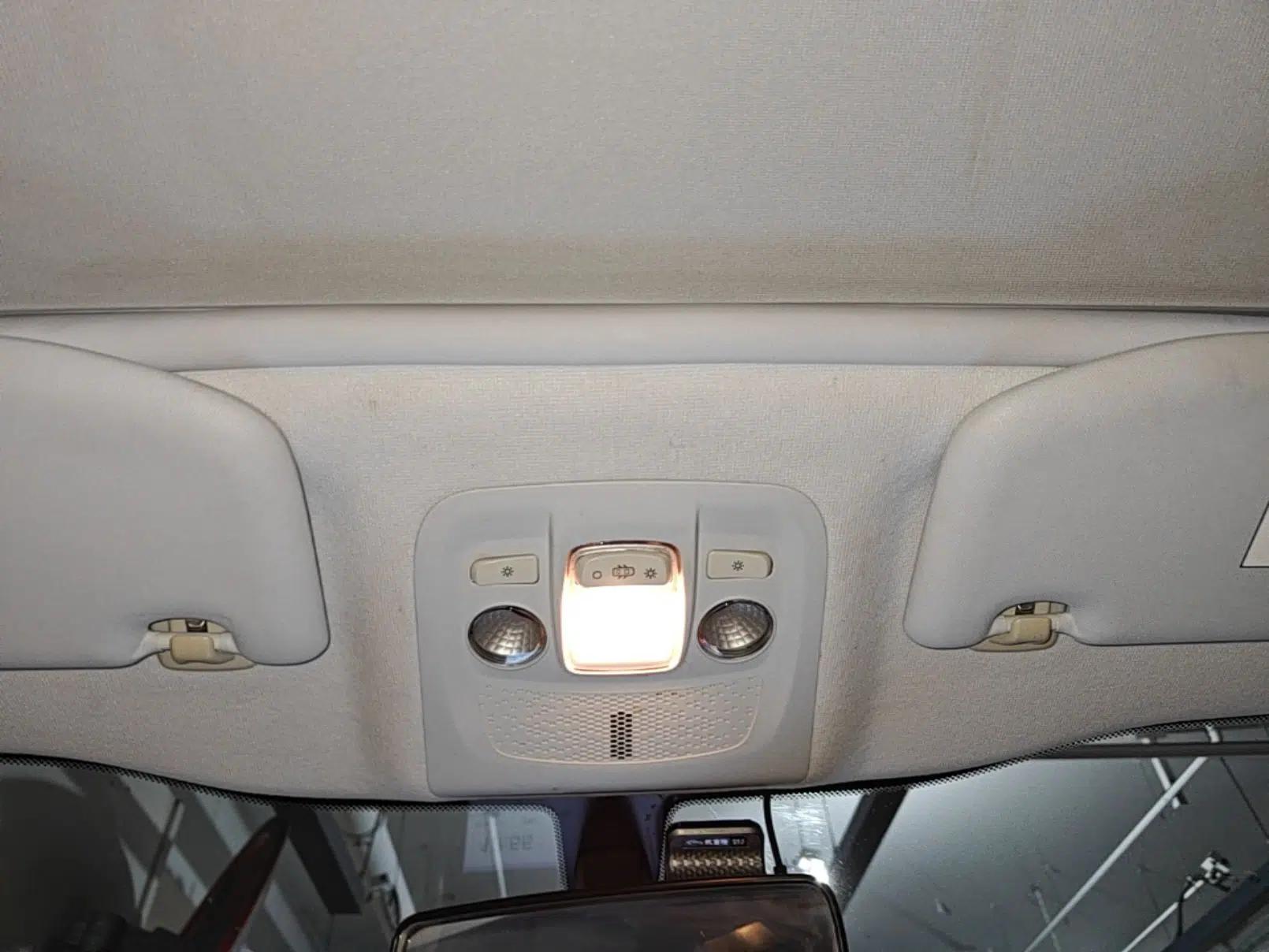 Peugeot 2008 2014 1.6L Automatic Trend Edition — миниатюра 21