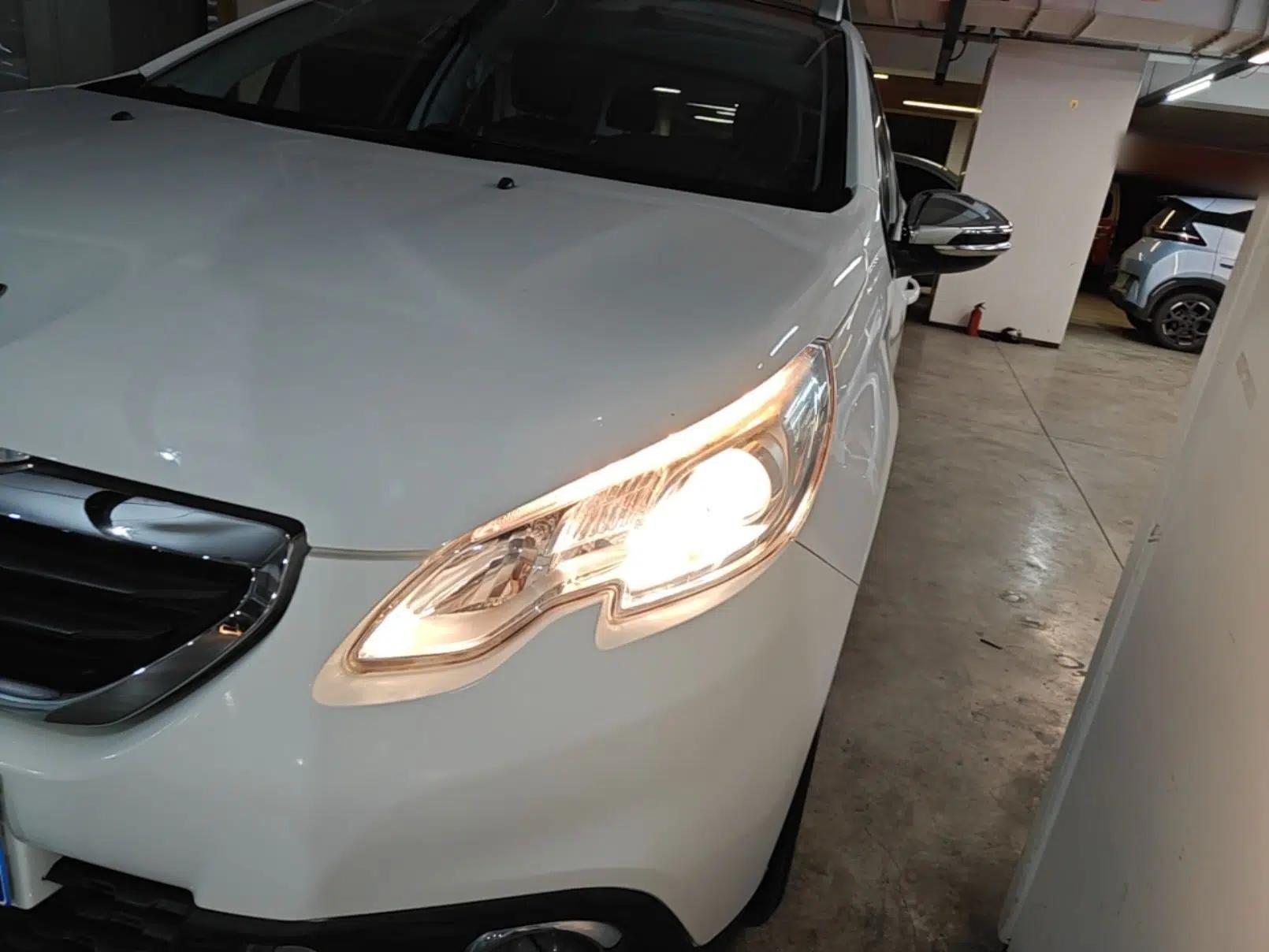 Peugeot 2008 2014 1.6L Automatic Trend Edition — миниатюра 8