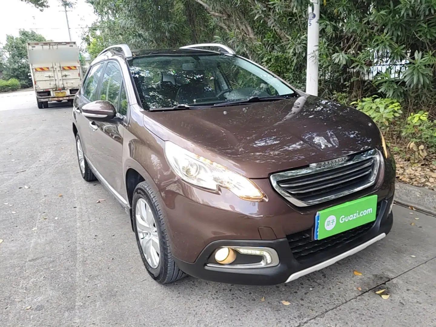 Peugeot 2008 2014 1.6L Automatic Fashion Edition — миниатюра 3
