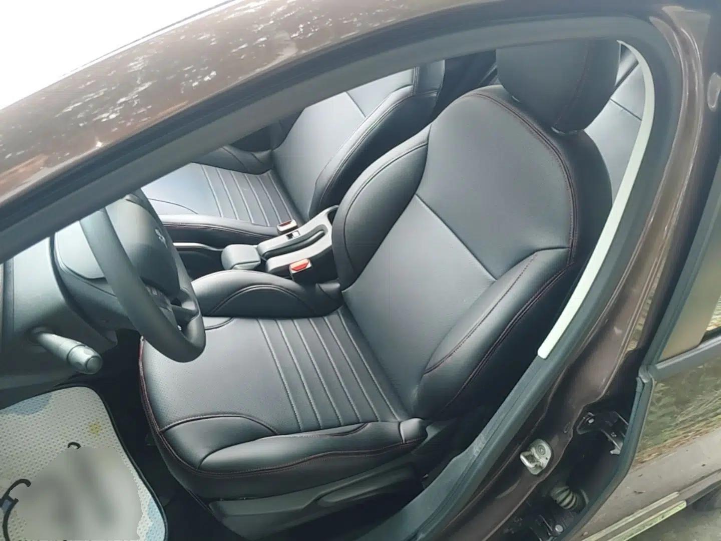 Peugeot 2008 2014 1.6L Automatic Fashion Edition — миниатюра 22