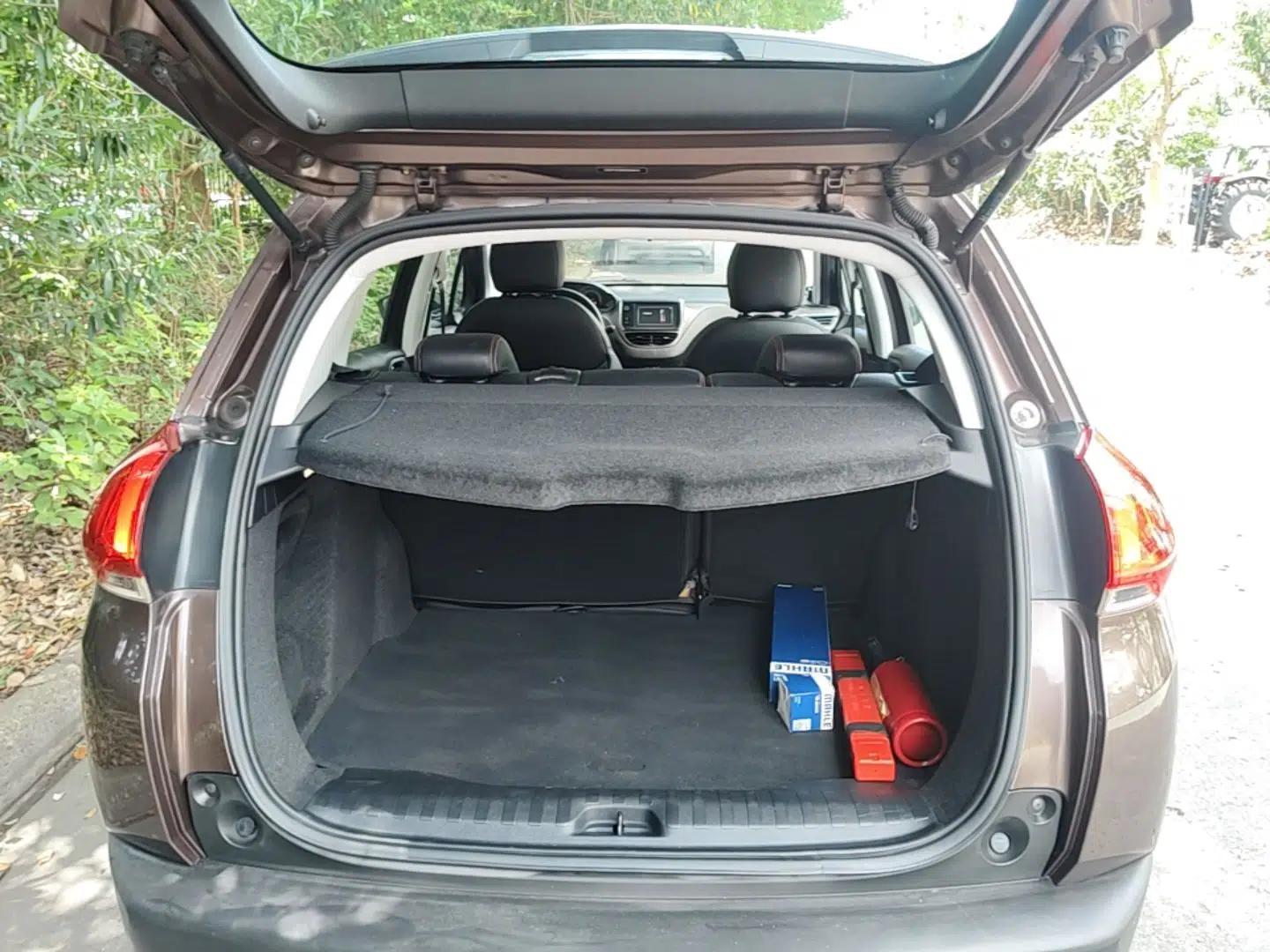 Peugeot 2008 2014 1.6L Automatic Fashion Edition — миниатюра 27