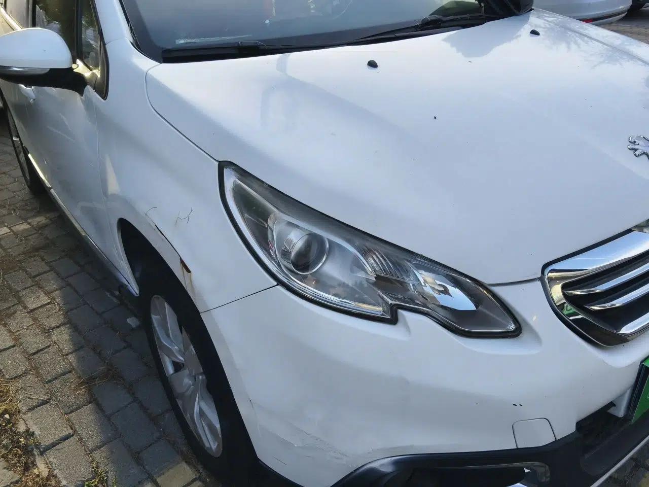 Peugeot 2008 2014 1.6L Automatic Fashion Edition — миниатюра 7