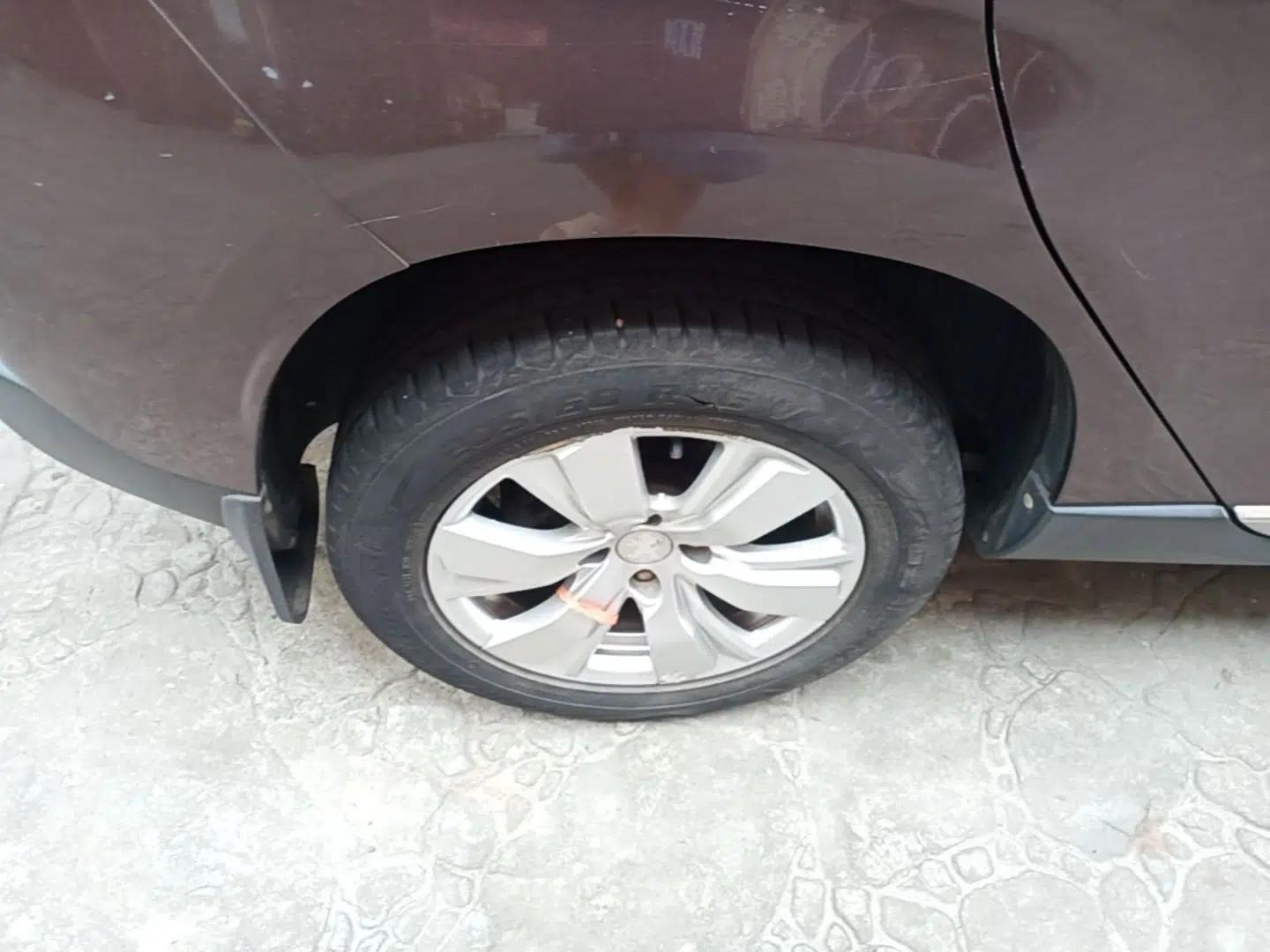 Peugeot 2008 2014 1.6L Manual Fashion Edition — миниатюра 11