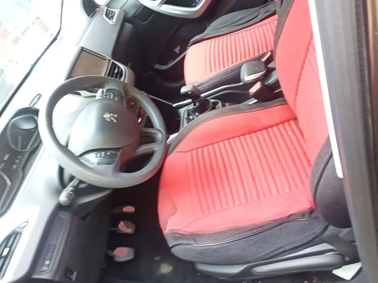 Peugeot 2008 2014 1.6L Manual Fashion Edition — миниатюра 17